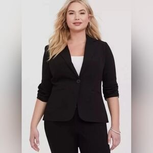 41. Torrid Black City Twill Classic Fit Rouge 3/4 Sleeve Blazer 3X 22 24